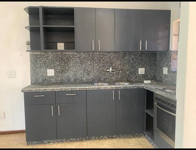2 BEDROOM HOUSE FOR SALE IN HAGLEY